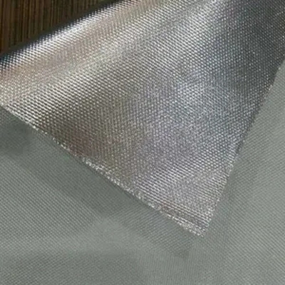 Erhitzen Sie die reflektierende materielle Aluminiumfolie, die überzogenes gesponnenes Fiberglas gegenüberstellt