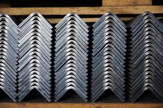 Hot Dip Galvanisierter Winkelbalken / Galvanisierter Winkelstahl ASTM A36