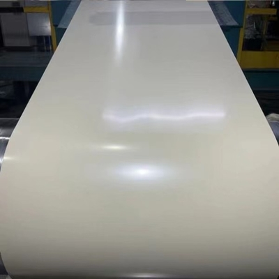 Breite 600-1250 mm Zinkbeschichtung 40-275 g Vormalte Galvalume Stahlspule für Baustoffe