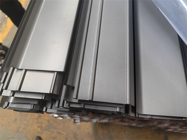 0.38mm Stärke 6061 Aluminiumprofil der verdrängungs-6082 6063 für Türen und Windows