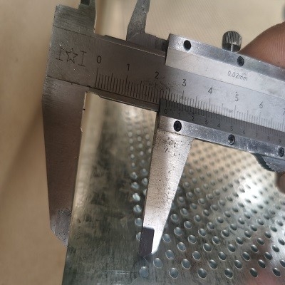 0.2mm - 1mm galvanisiertes perforiertes Metall Mesh Plate For Decoration
